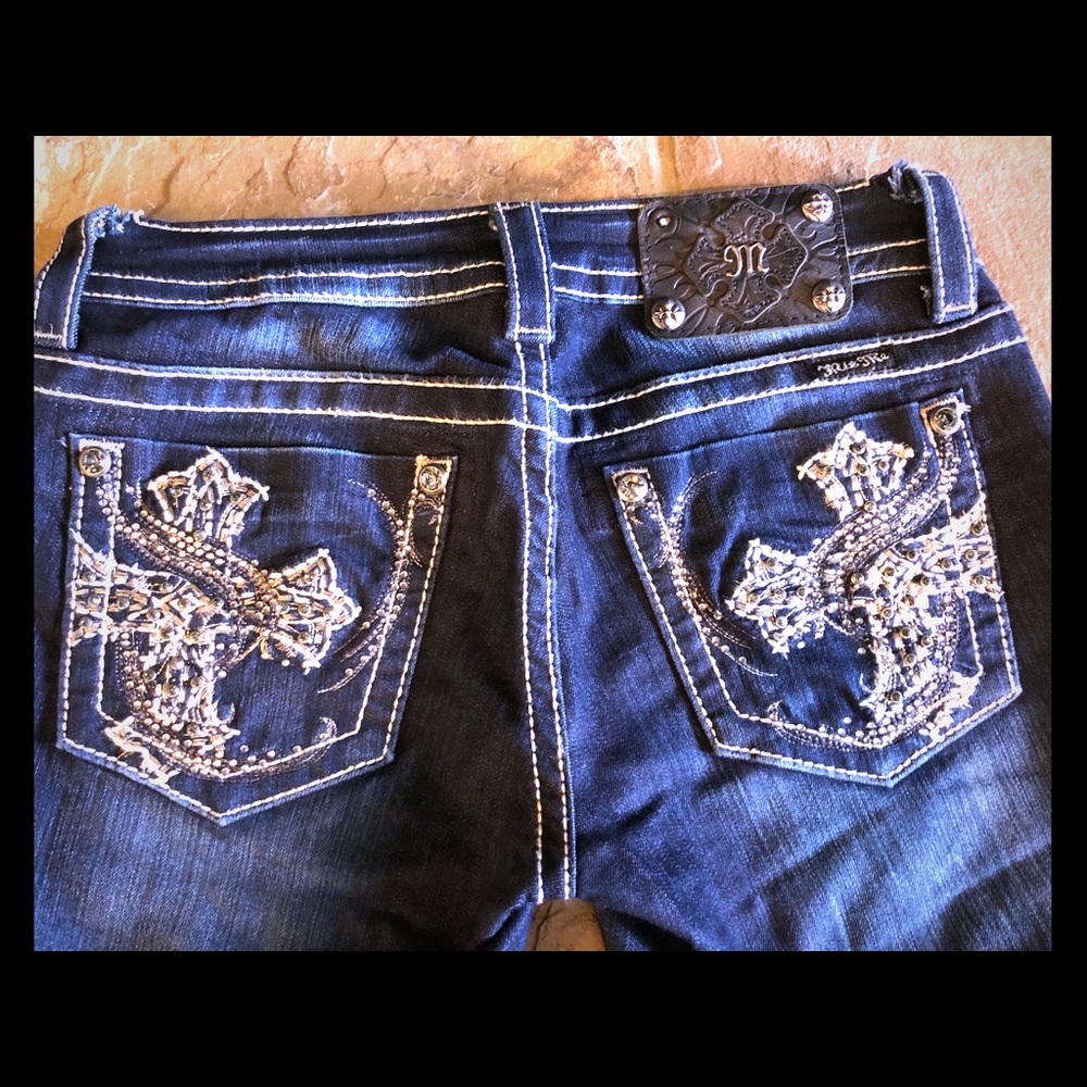 Miss Me Cropped Jeans Size 27